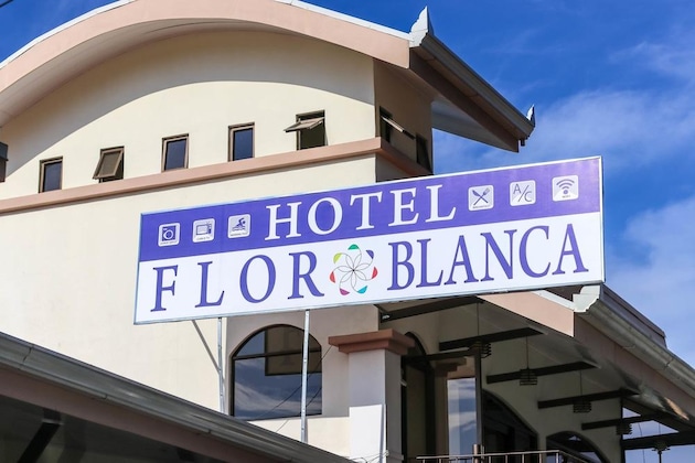 Gallery - Hotel Flor Blanca
