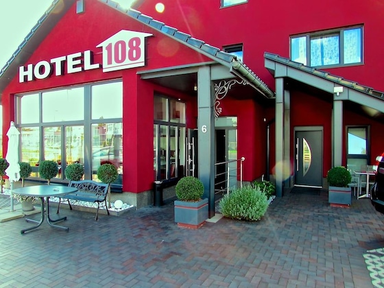 Gallery - Hotel 108