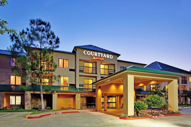 Gallery - Courtyard Houston The Woodlands