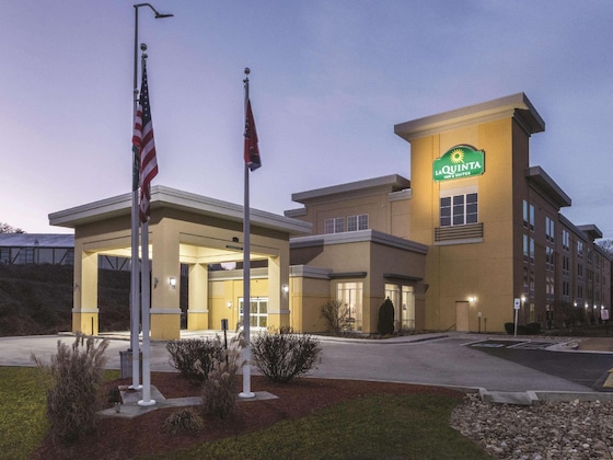 Gallery - La Quinta Inn & Suites By Wyndham Knoxville Papermill