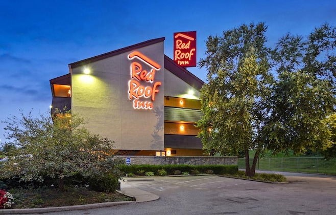 Gallery - Red Roof Inn Louisville Expo Airport