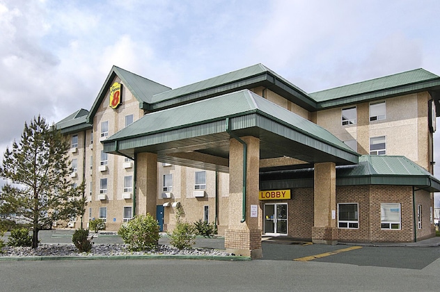 Gallery - Super 8 By Wyndham Edmonton International Airport