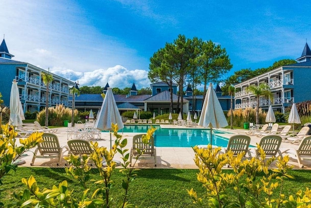 Gallery - Howard Johnson Hotel & Convention Center Madariaga - Carilo