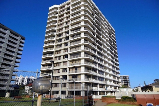 Gallery - Breakers North Absolute Beachfront Apartments