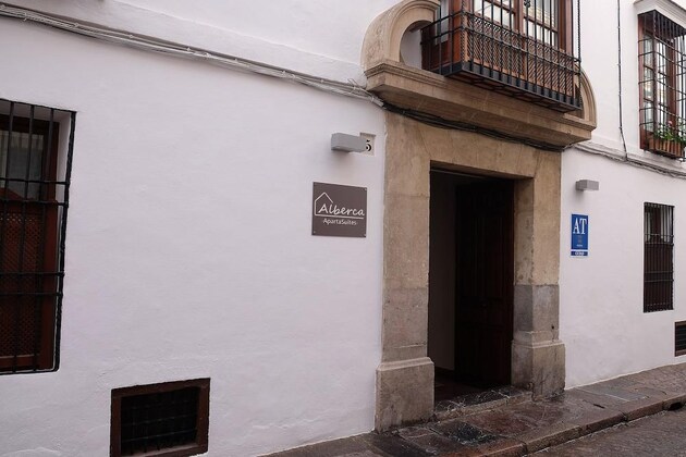 Gallery - Apartasuites Alberca