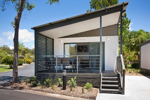 Gallery - Gateway Lifestyle Lorikeet