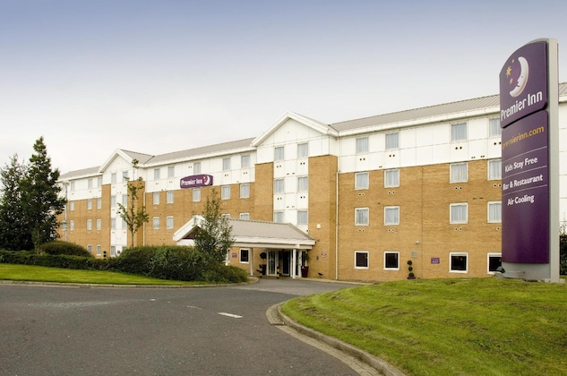 Gallery - Premier Inn Leeds City (Elland Road)