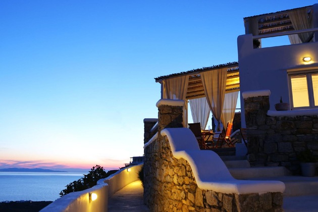 Gallery - La Maison Blanche