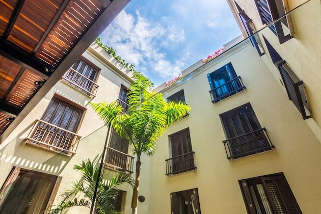 Gallery - Bastion Luxury Hotel