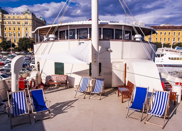 Gallery - Botel Marina