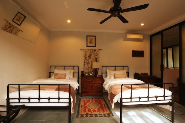Gallery - Brown Feather Hotel