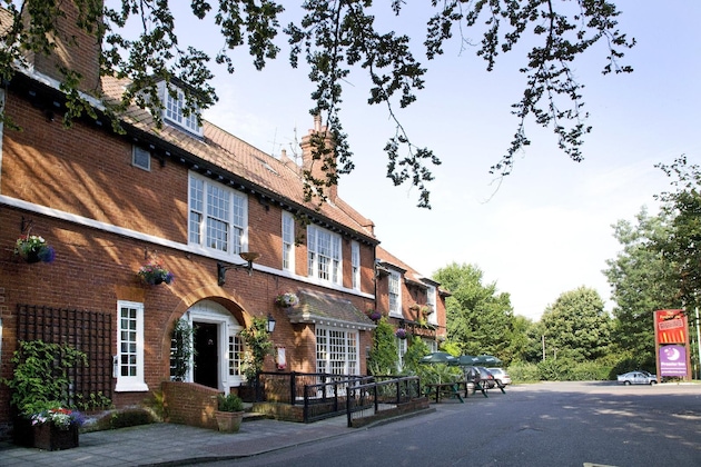 Gallery - Premier Inn Lowestoft