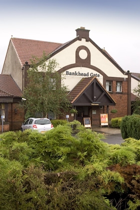 Gallery - Premier Inn Glenrothes