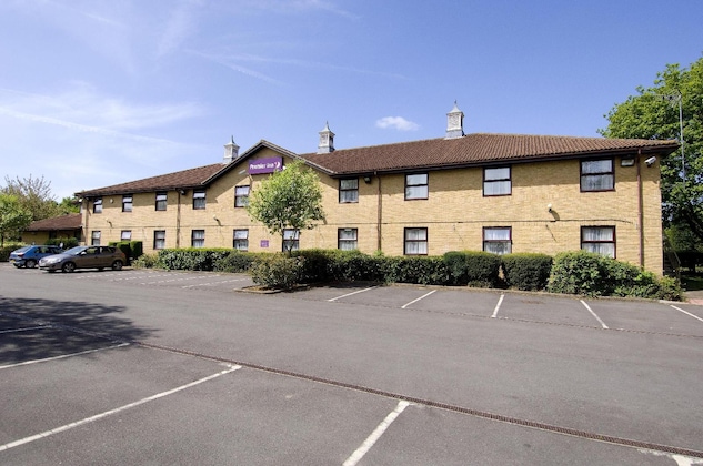 Gallery - Premier Inn Peterborough (Ferry Meadows)