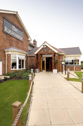 Gallery - Premier Inn Uttoxeter