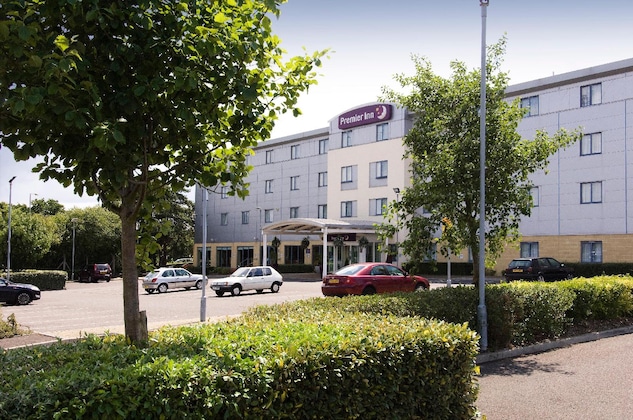 Gallery - Premier Inn Poole North