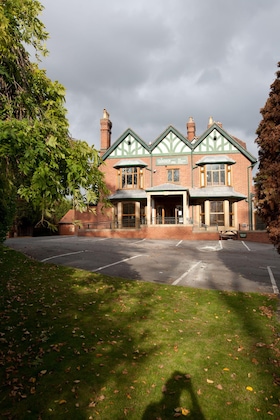 Gallery - Staindrop Lodge Sheffield, Trademark Collection By Wyndham