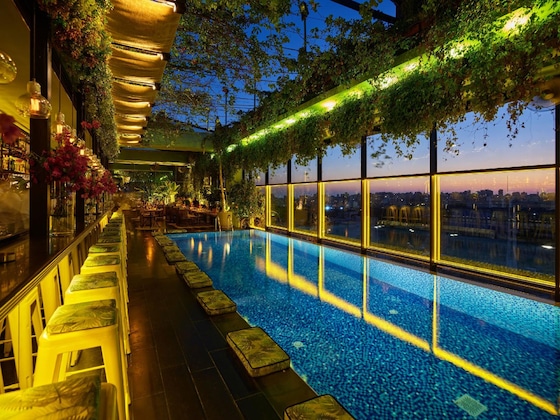 Gallery - The Smallville Hotel