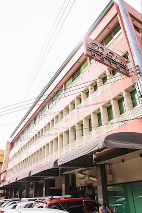 Gallery - De Luxe Hotel
