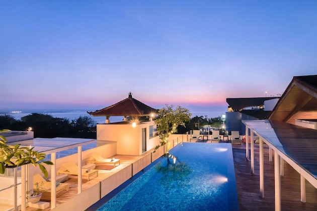 Gallery - Kuta Beach Hotel