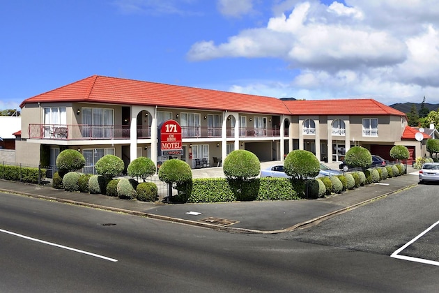 Gallery - 171 On High Motel