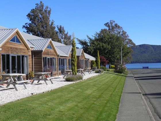 Gallery - Lakefront Lodge
