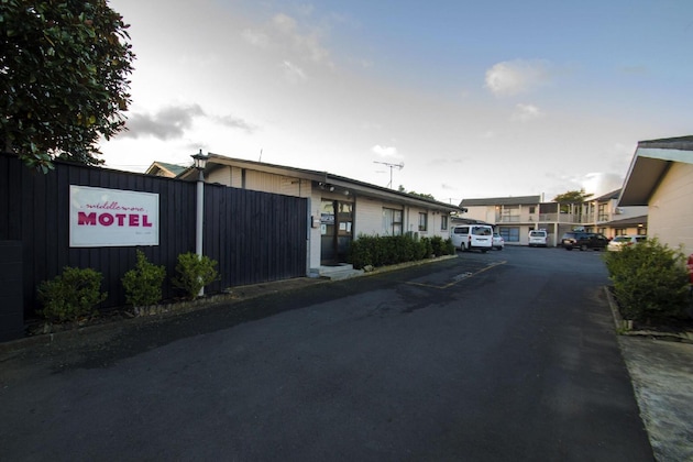 Gallery - Middlemore Motel