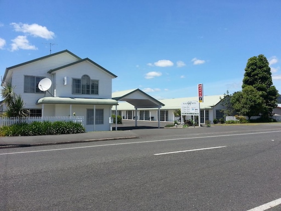 Gallery - Blake Court Motel
