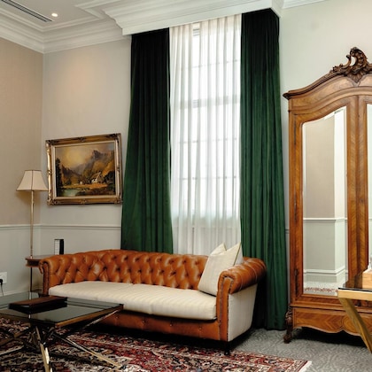 Gallery - Monarch Hotel