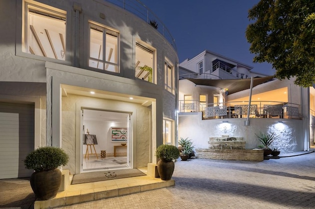 Gallery - Villa Afrikana Guest Suites