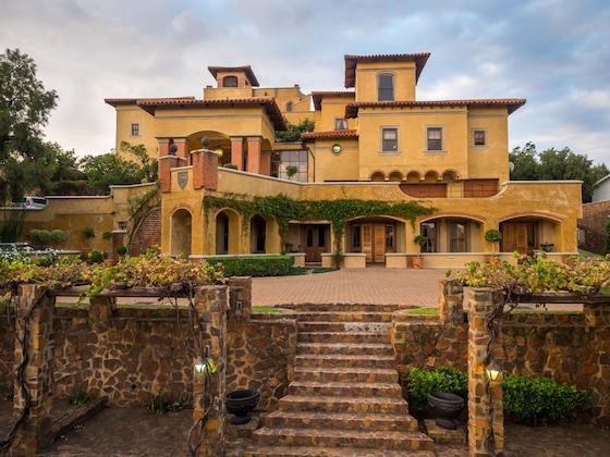 Gallery - Castello Di Monte