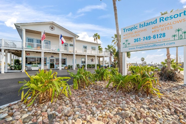 Gallery - Tropic Island Resort
