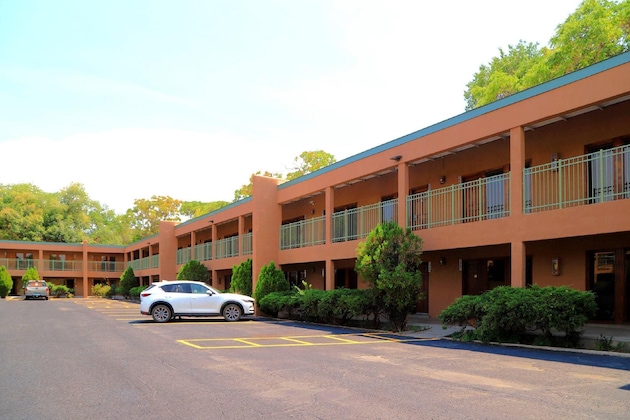 Gallery - El Sendero Inn, Ascend Hotel Collection