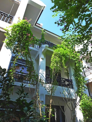 Gallery - East West Villa