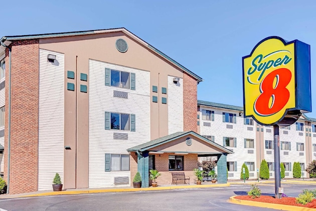 Gallery - Super 8 By Wyndham Louisville Airport