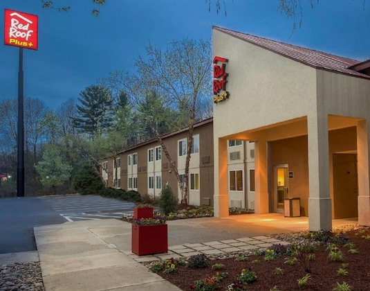 Gallery - Red Roof Inn Plus+ South Deerfield - Amherst