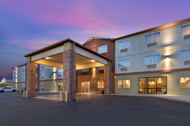 Gallery - Best Western Plus The Four Corners Inn