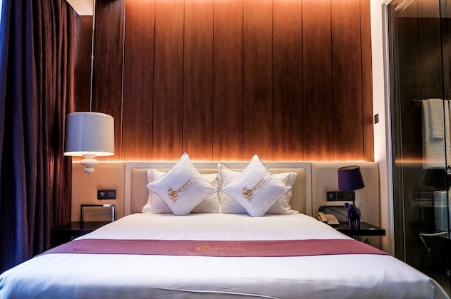 Gallery - Signature Boutique Hotel