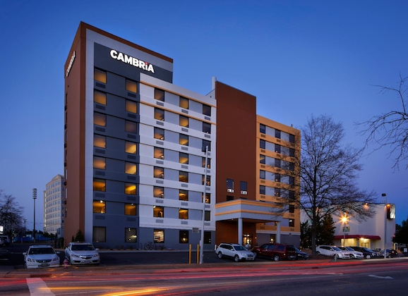 Gallery - The Lodge At Duke Medical Center