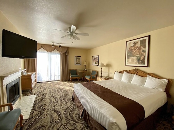 Gallery - Masterpiece Hotel