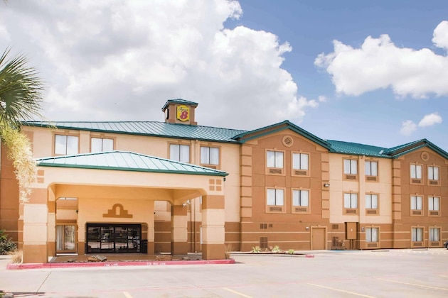Gallery - Super 8 By Wyndham Port Arthur Nederland Area