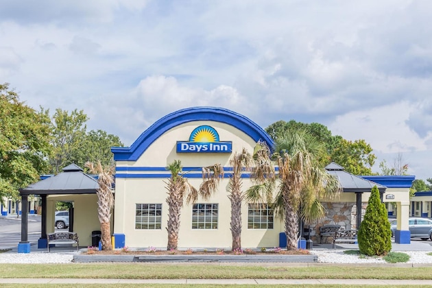 Gallery - Days Inn By Wyndham Virginia Beach Town Center