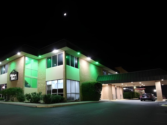 Gallery - Wyndham Garden Midland