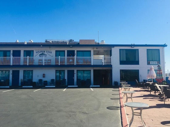 Gallery - Dolphin Cove Motel