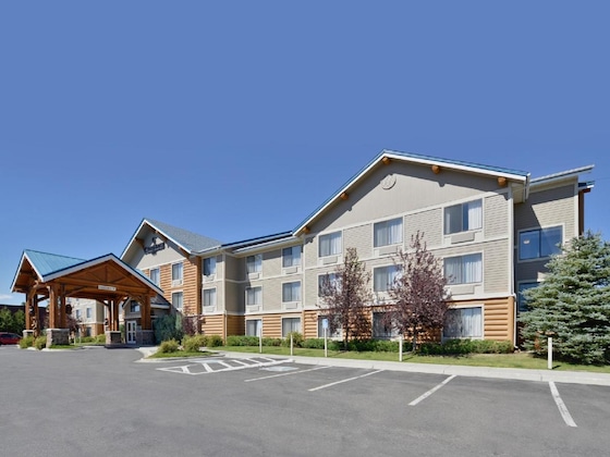 Gallery - ClubHouse Inn West Yellowstone