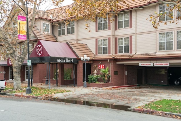 Gallery - Arena Hotel