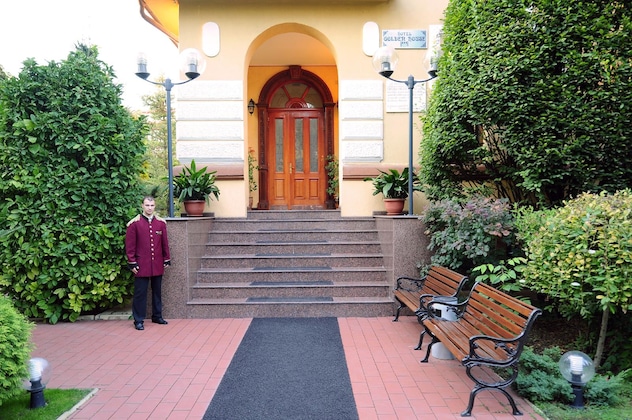 Gallery - Hotel Golden House