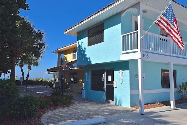 Gallery - A Beach Retreat