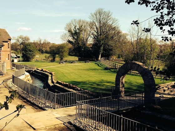 Gallery - The Jacobean Hotel