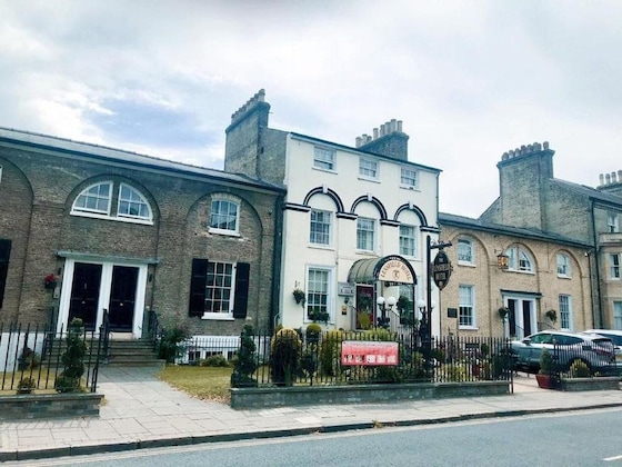 Gallery - Lensfield Hotel